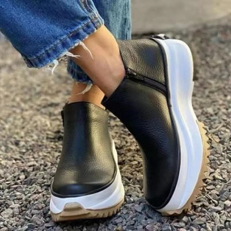 Elegantní a detailní podpůrné letní boty