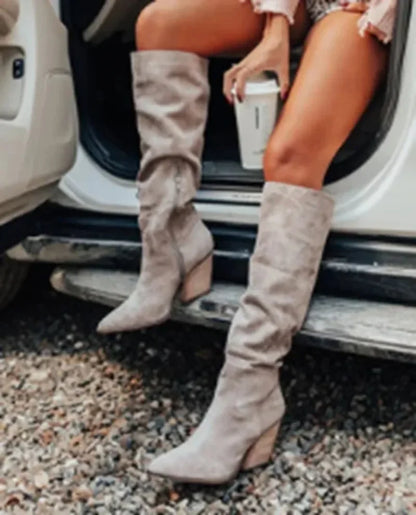 Elegantní a detailní podpůrná obuv