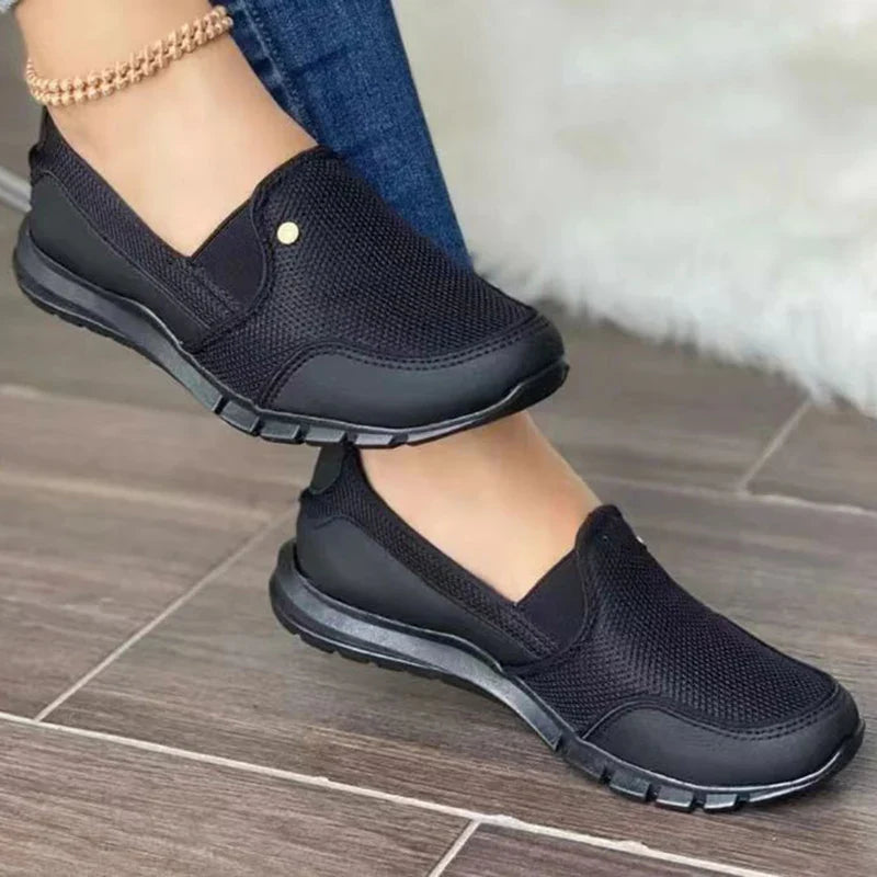 Elegantní a detailní podpůrná obuv