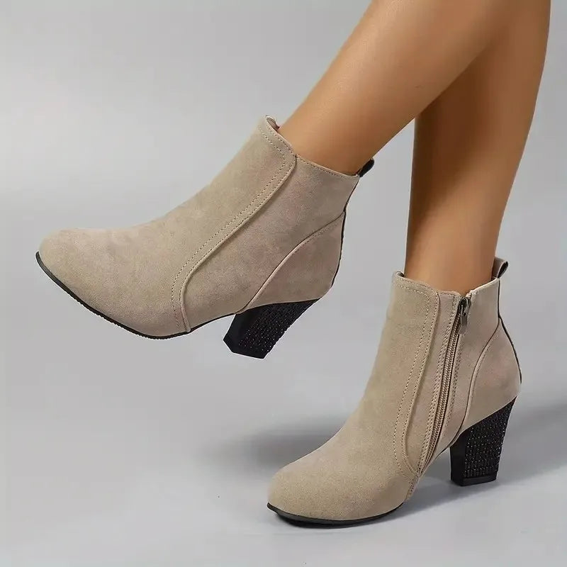 Elegantní a detailní podpůrné podpatky