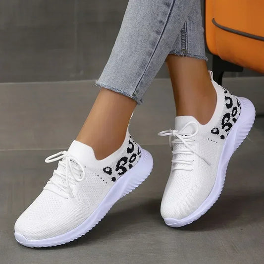 Elegantní a detailní podpůrná obuv