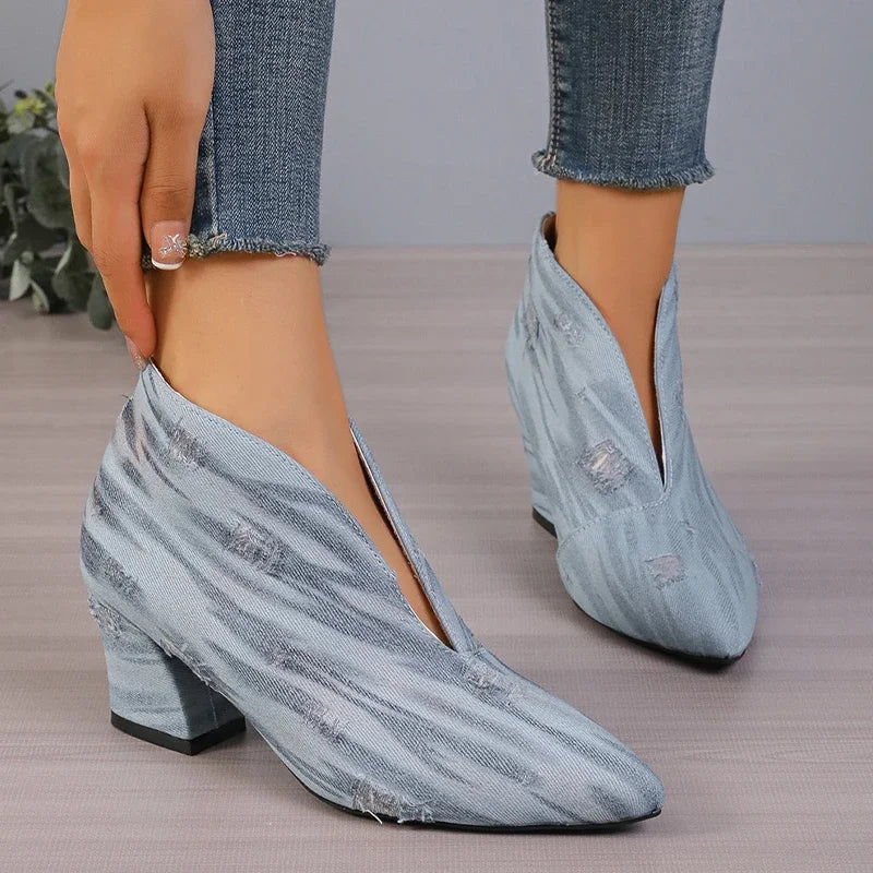 Elegantní a detailní podpůrná obuv