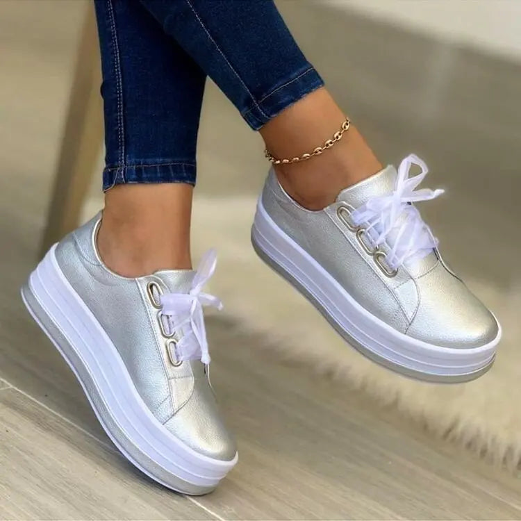 Elegantní a detailní podpůrná obuv