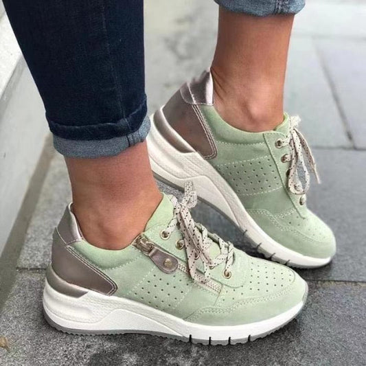 Elegantní a detailní podpůrná obuv
