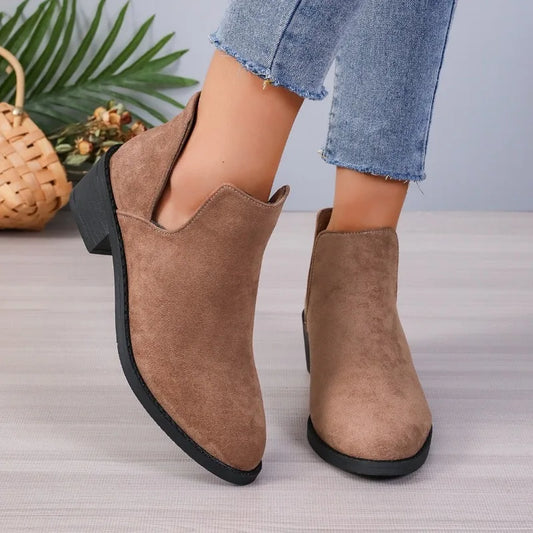 Elegantní a detailní podpůrná obuv