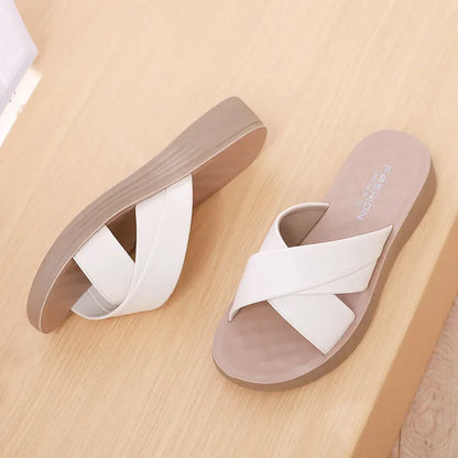 Elegantní a detailně propracovaná podpůrná zimní obuv