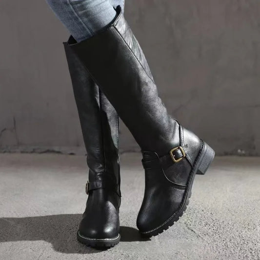 Elegantní a detailní podpůrné boty