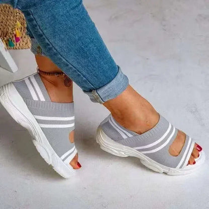 Podpůrné a stylové ortopedické sandály