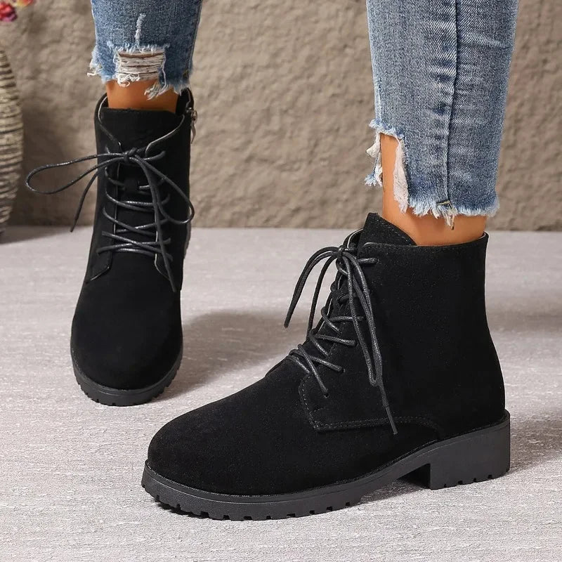 Elegantní a detailní podpůrná obuv