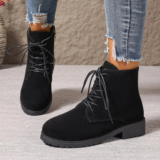 Elegantní a detailní podpůrná obuv