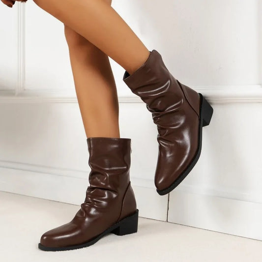Elegantní a detailní podpůrná obuv