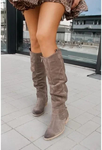 Elegantní a detailní podpůrné boty
