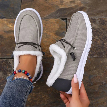 Elegantní a detailní podpůrná obuv