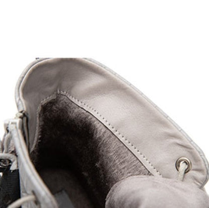Elegantní a detailní podpůrné letní boty