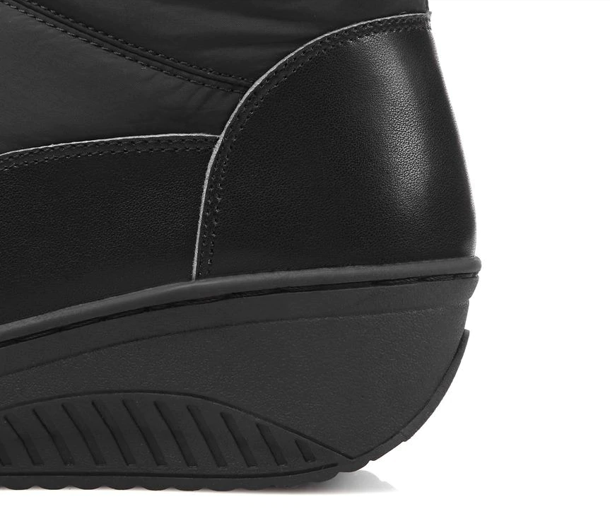 Elegantní a detailní podpůrné letní boty