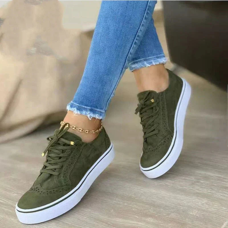 Elegantní a detailně propracovaná podpůrná obuv