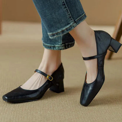Elegantní a detailní podpůrné letní podpatky