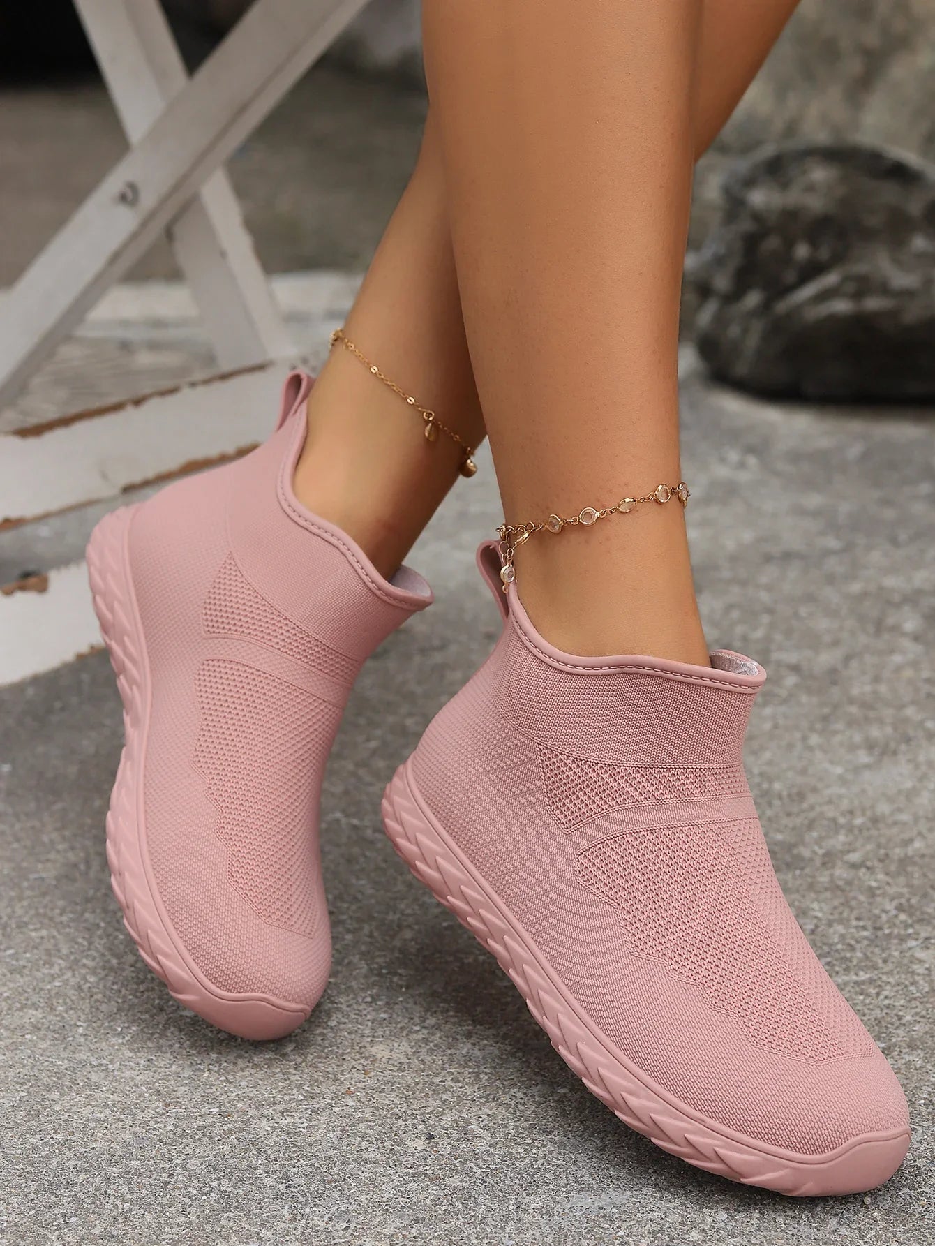 Elegantní a detailní podpůrná obuv