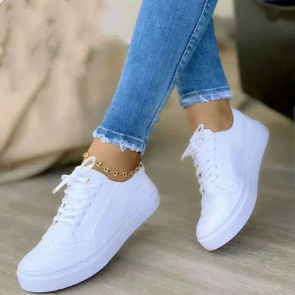 Elegantní a detailně propracovaná podpůrná obuv