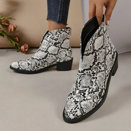 Elegantní a detailní podpůrná obuv