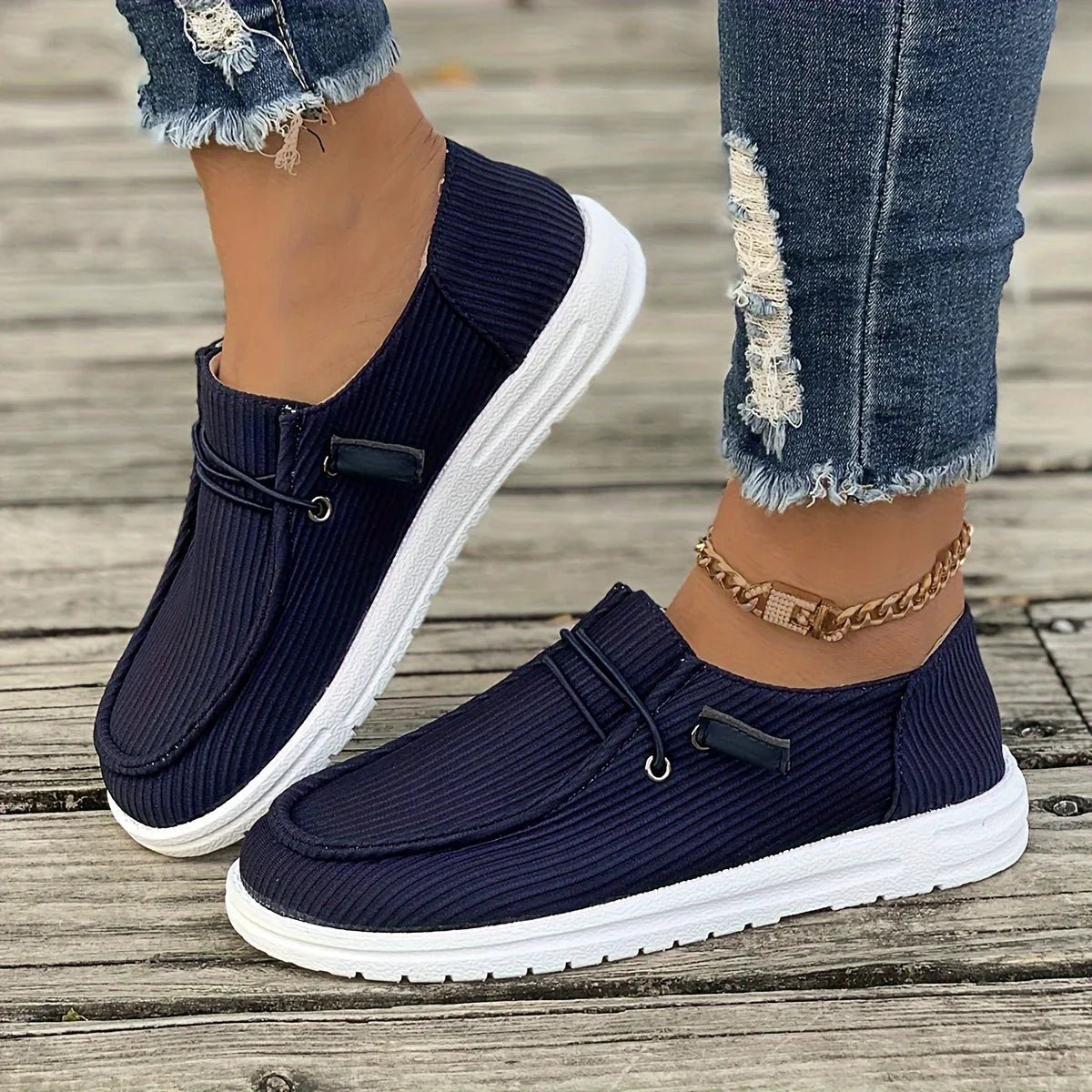 Elegantní a detailní podpůrná obuv