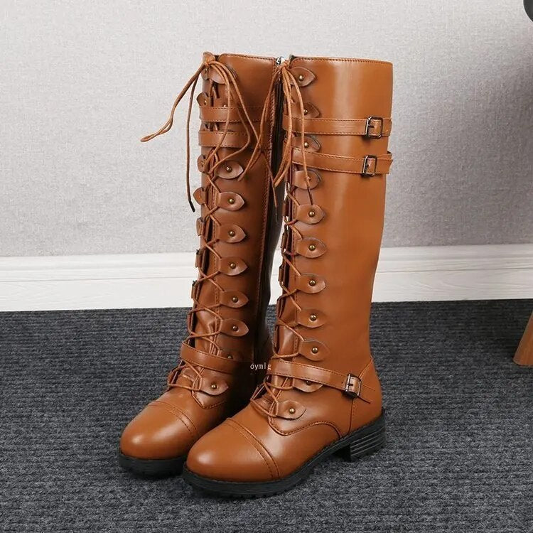 Elegantní a detailní podpůrné boty