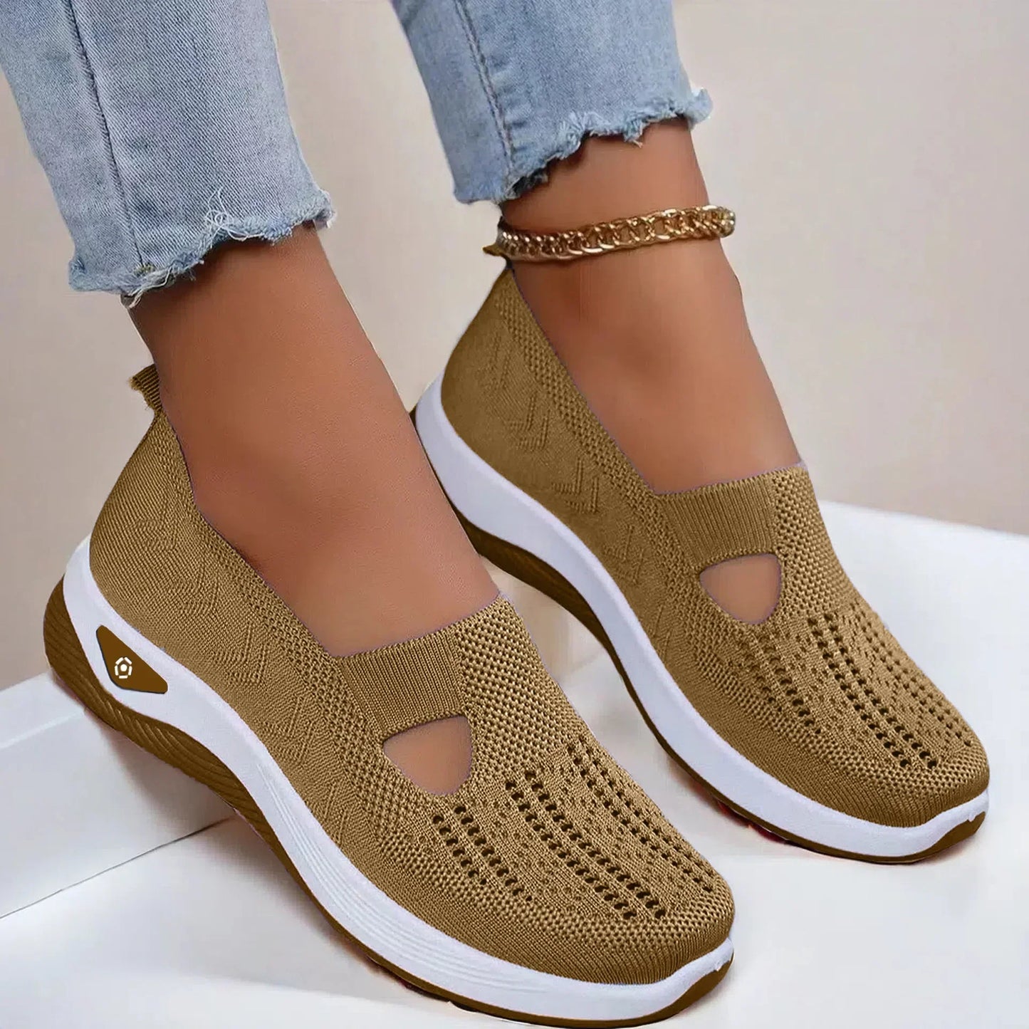 Podpůrné a stylové ortopedické sandály