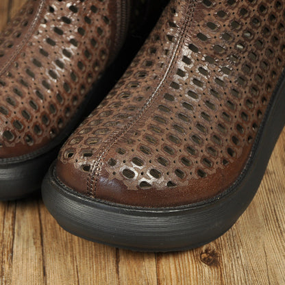 Elegantní a detailní podpůrné letní sandály