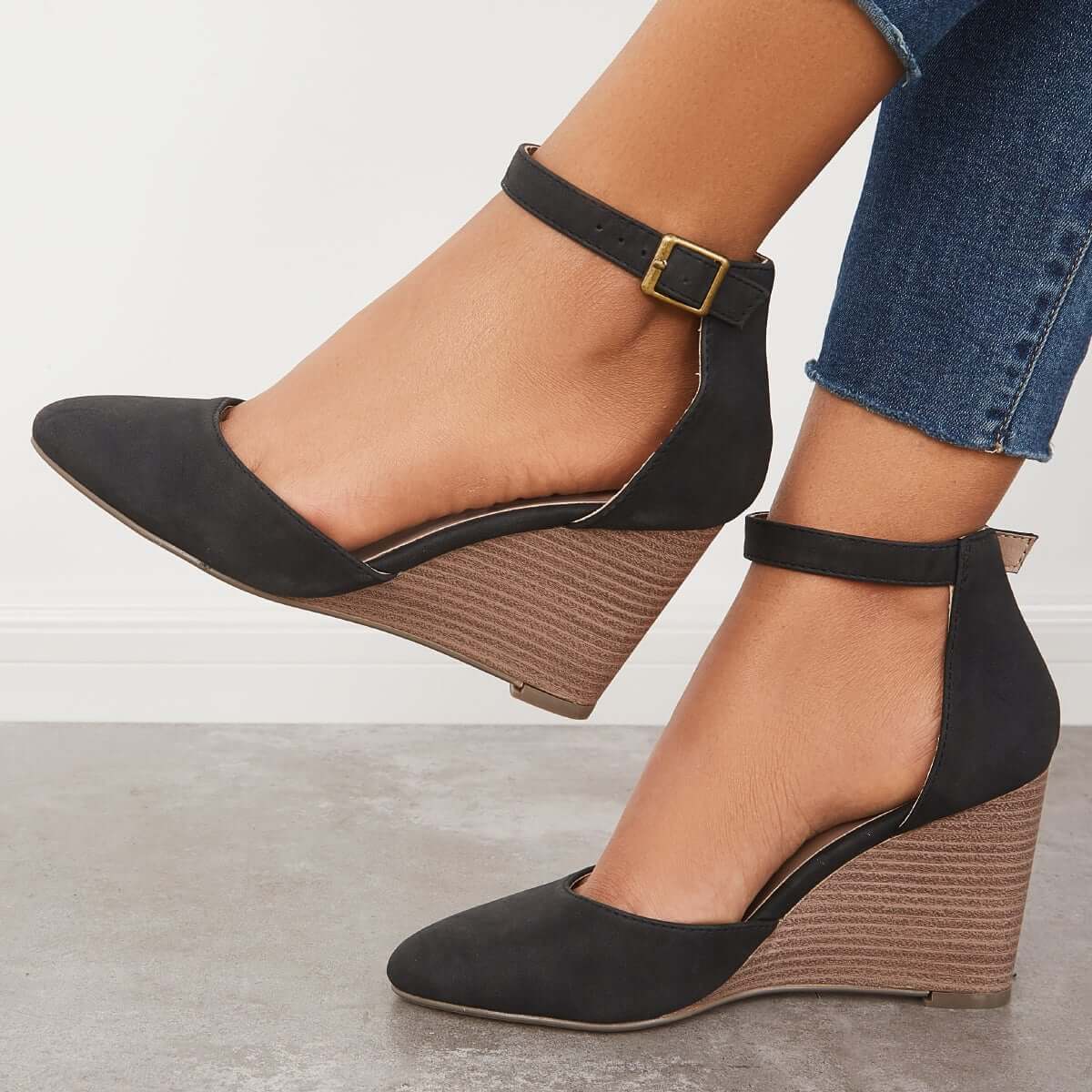Elegantní a detailně propracovaný podpůrný letní klín Wedge