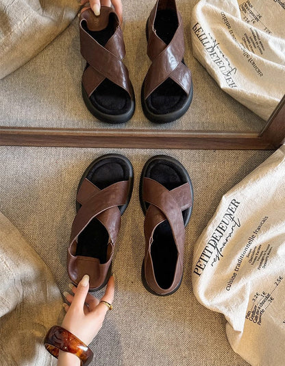 Moderní a podpůrné ortopedické letní sandály