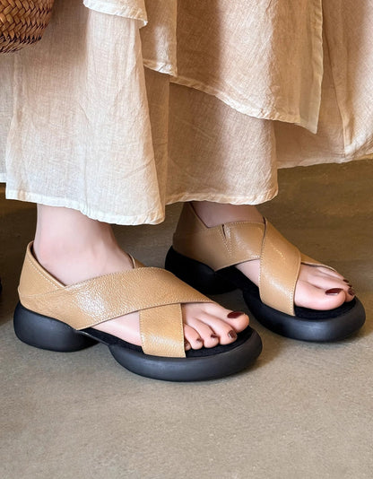 Moderní a podpůrné ortopedické letní sandály