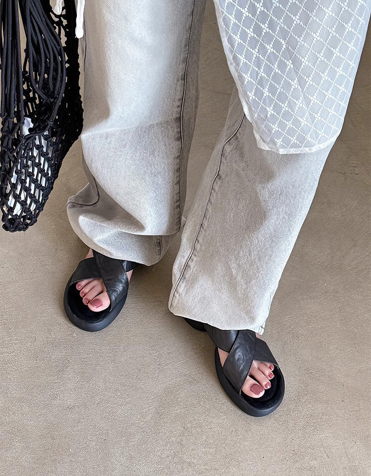 Moderní a podpůrné ortopedické letní sandály