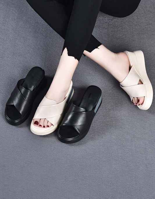 Elegantní a detailně propracovaný podpůrný letní klín Wedge