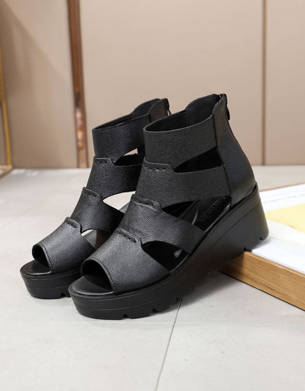 Elegantní a detailní podpůrné letní sandály