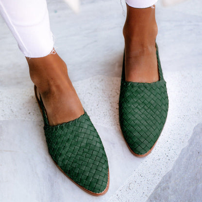 Elegantní a detailní podpůrné letní sandály
