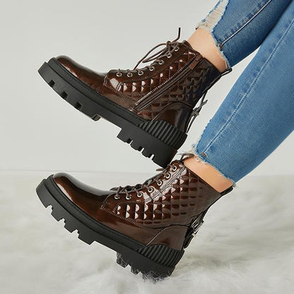 Elegantní a detailní podpůrné letní boty