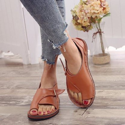 Elegantní a detailní podpůrné letní boty