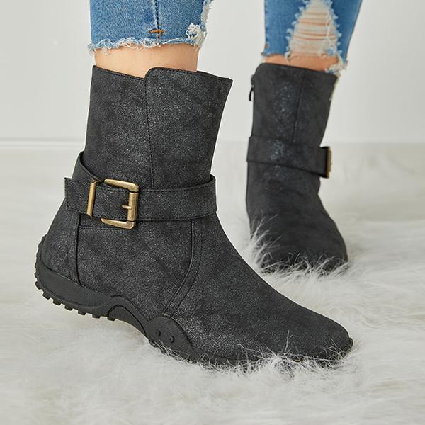 Elegantní a detailní podpůrné letní boty