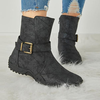 Elegantní a detailní podpůrné letní boty