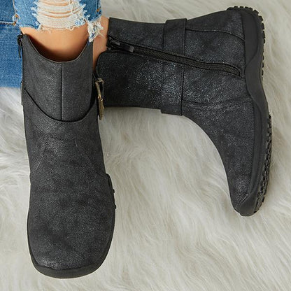 Elegantní a detailní podpůrné letní boty