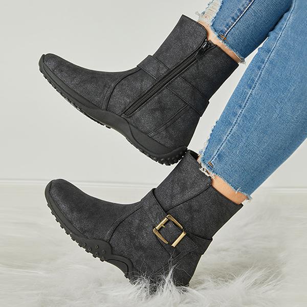 Elegantní a detailní podpůrné letní boty