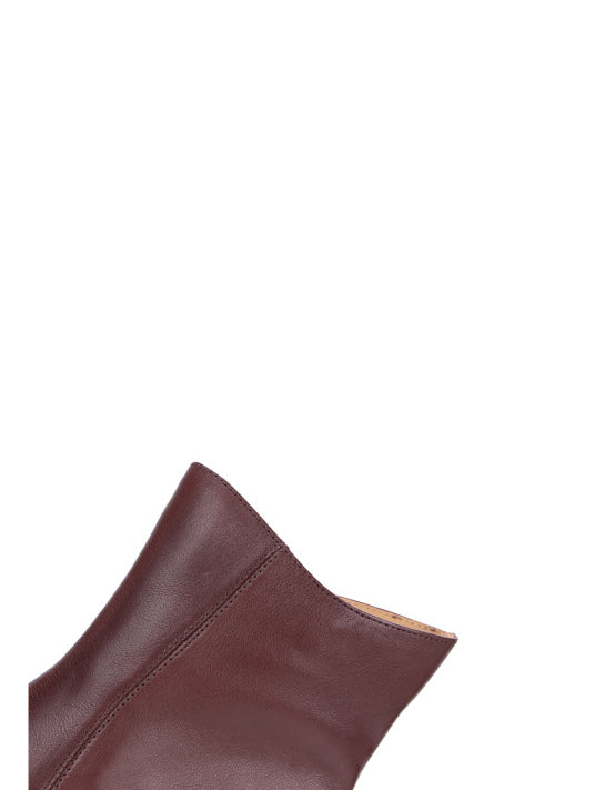 Elegantní a detailní podpůrné zimní boty
