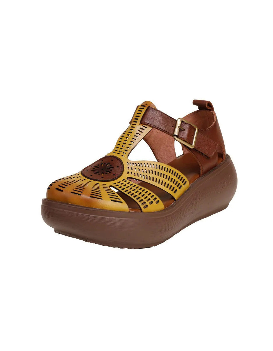 Elegantní a detailní podpůrné letní sandály
