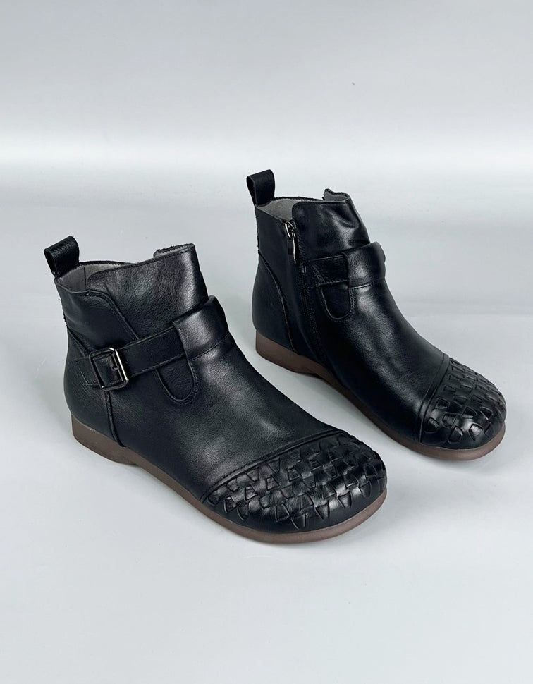 Elegantní a detailní podpůrné letní boty