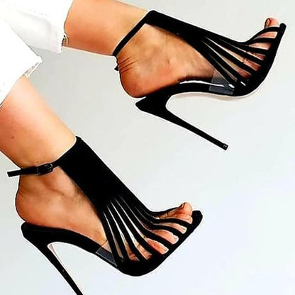 Elegantní a detailní podpůrné letní podpatky