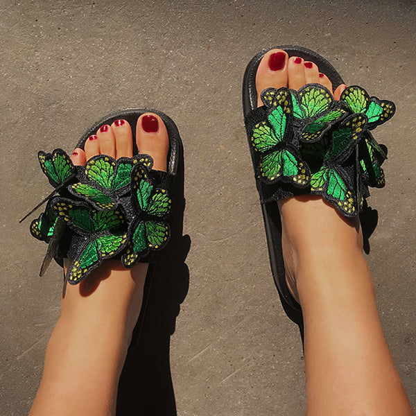 Elegantní a detailní podpůrné letní sandály