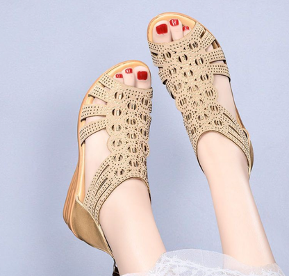 Elegantní a detailní podpůrné letní sandály