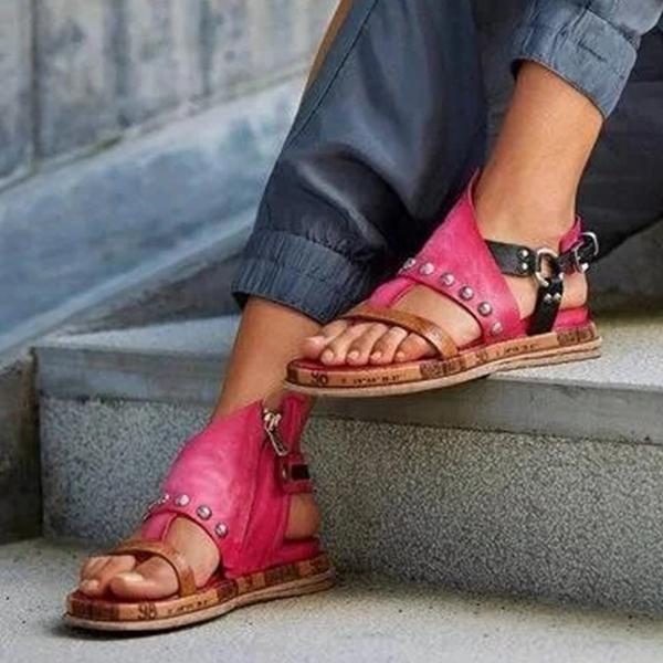 Elegantní a detailní podpůrné letní sandály