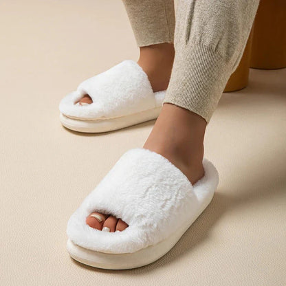 Elegantní a detailní podpůrné letní boty