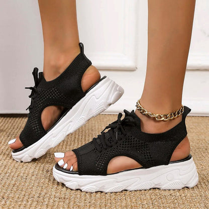 Elegantní a detailní podpůrné letní sandály